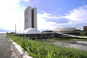CCT do Senado aprova fim da publicidade de apostas esportivas e abre disputa sobre patrocínio a clubes