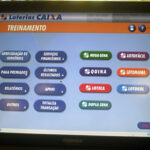 Tela de terminal das Loterias Caixa com opção Mega-Sena em destaque