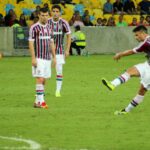 Lance de jogo do Campeonato Brasileiro de 2013 entre Fluminense e Botafogo, jogador chutando a bola (Foto de arquivo: lance de partida do Brasileirão de 2013, imagem ilustrativa.)