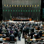 Sessão plenária da Câmara dos Deputados, foto de arquivo (Foto de arquivo: sessão plenária da Câmara dos Deputados em 2007, sem relação direta com este projeto de lei específico.)