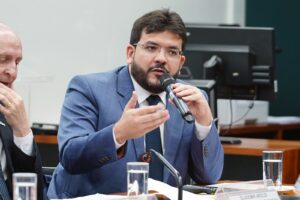 Rafael Tajra Fonteles, presidente do Comsefaz, discursando em audiência pública na Câmara dos Deputados (Foto de arquivo: Rafael Tajra Fonteles, presidente do Comsefaz, em audiência pública de 2019.)
