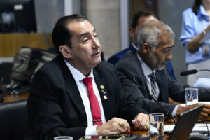 Audiência pública na Comissão de Esporte sobre restrições à publicidade de apostas (Foto de arquivo: audiência da Comissão de Esporte do Senado em 2025 sobre projetos que restringem a publicidade de apostas, não a mesma proposta (PL 1212/25) tratada nesta matéria.)