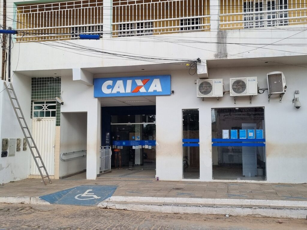 Fachada de agência da Caixa Econômica Federal, operadora das loterias, em Paratinga (Foto de arquivo: agência da Caixa Econômica Federal, operadora das loterias.)