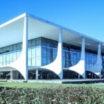 Fachada do Palácio do Planalto em Brasília, arquitetura de Niemeyer, dia ensolarado (Foto de arquivo: Palácio do Planalto, sede do Executivo em Brasília.)
