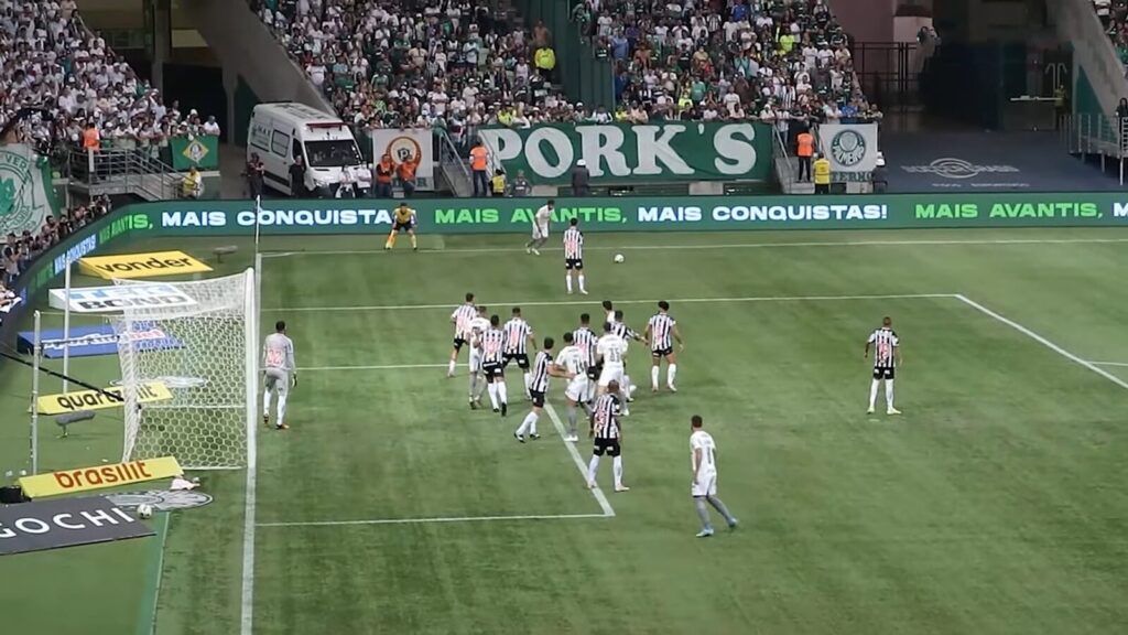 Palmeiras e Atlético-MG em campo durante partida do Campeonato Brasileiro Série A de 2022 (Foto de arquivo: Palmeiras x Atlético-MG, Campeonato Brasileiro Série A de 2022.)